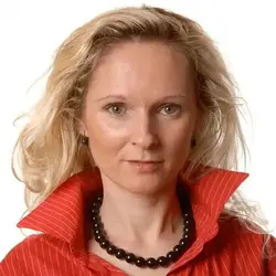 Léa, voyante et tarologue par téléphone