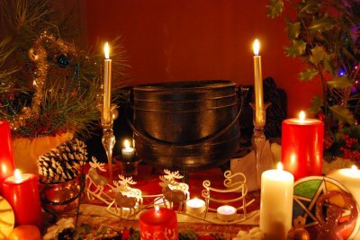 L'AUTEL DE YULE- ELEMIAH VOYANCE 08.99.96.90.99 L'AUTEL DE YULE- ELEMIAH VOYANCE 08.99.96.90.99
